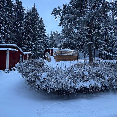 Mysig Stuga I Naevesta Örebro Exterior foto